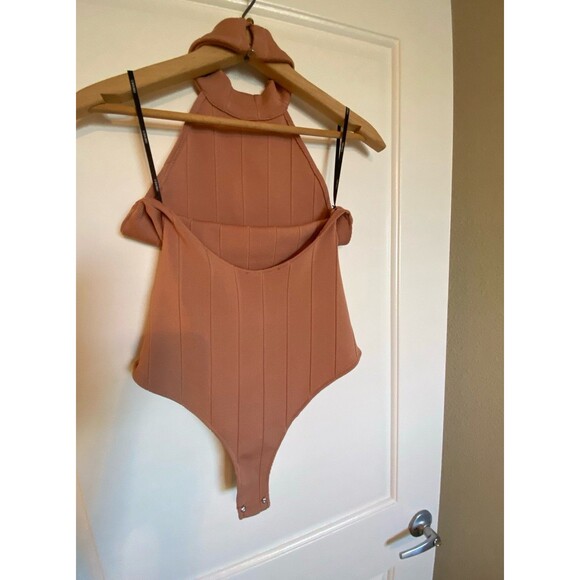 Forever 21 SMALL tan bandage style date night bodysuit onesie w/ collar NWOT - Picture 7 of 9